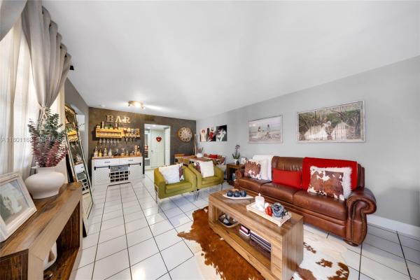 East Little Havana, 569 SW 4th St, Miami, Florida 33130, image 1
