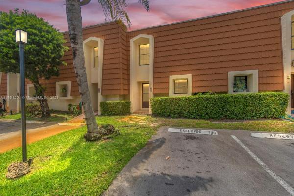 Chateaulaine, 125 NW 115th Ter, Plantation, Florida 33325, image 1