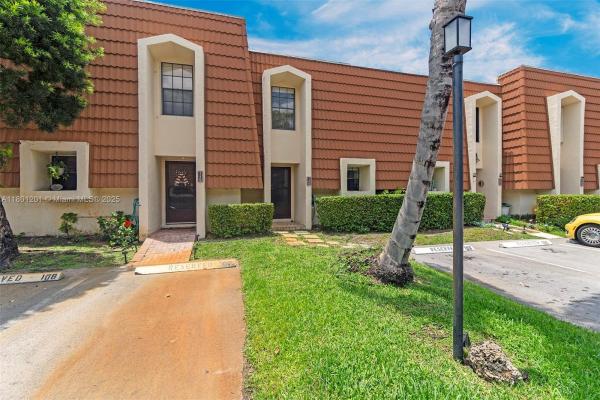 Chateaulaine, 125 NW 115th Ter, Plantation, Florida 33325, image 2