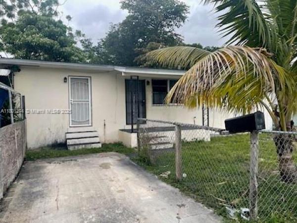2155 NW 71st St #2155, Unincorporated Dade County, Florida 33147, image 1