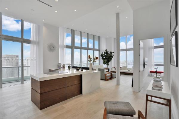 Icon Brickell Tower 2, 495 Brickell Ave #4102, Miami, Florida 33131, image 2