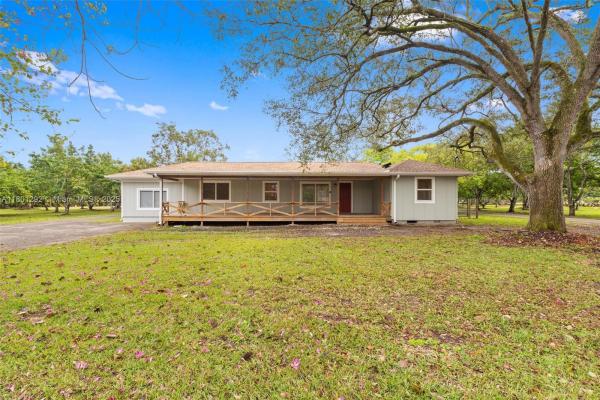 21825 SW 154th Ave, Unincorporated Dade County, Florida 33170, image 1