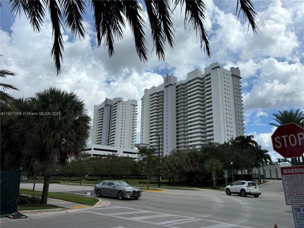 14951 Royal Oaks Ln #1804, Miami, Florida 33181, image 1