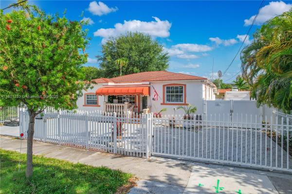 West Flagler Center Le Jeune, 4245 SW 3rd St, Miami, Florida 33134, image 1