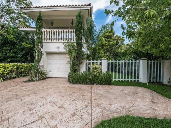 Coral Gables Country Club, 4000 Alhambra Cir, Coral Gables, Florida 33146, image 1