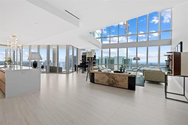 Paramount Miami Worldcenter, 851 NE 1st Ave Ph #5401, Miami, Florida 33132, image 1