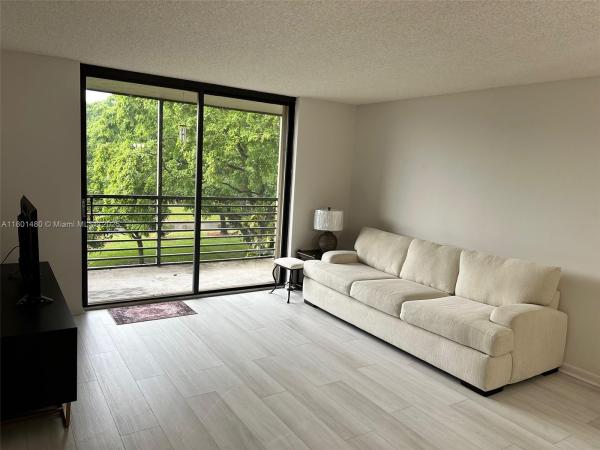 Colony Point, 1000 Colony Point Cir #302, Pembroke Pines, Florida 33026, image 1