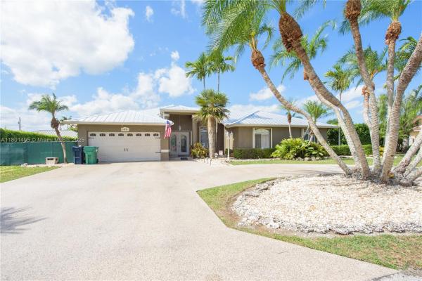 18721 SW 297th St, Unincorporated Dade County, Florida 33030, image 1