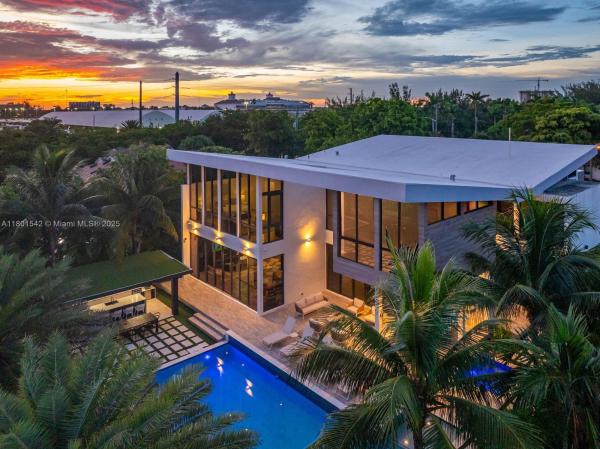 Golden Isles Estates, 521 Holiday Dr, Hallandale Beach, Florida 33009, image 1