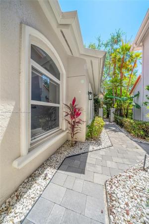 Edgewater, 1496 Breakwater Ter, Hollywood, Florida 33019, image 2