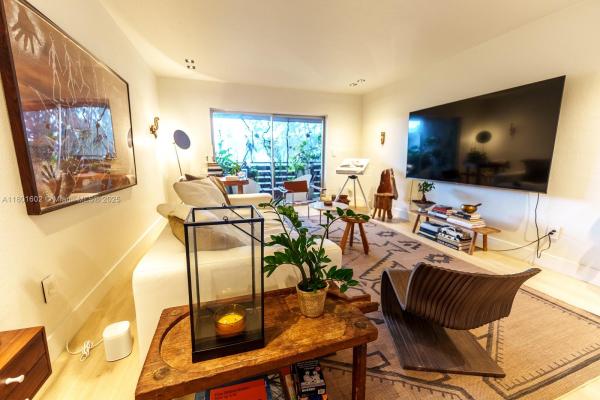 Dadeland Capri, 7487 SW 82nd St #C302, Glenvar Heights, Florida 33143, image 2