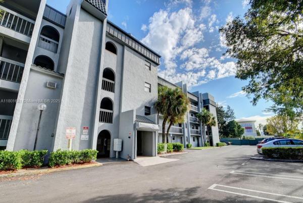 Presidential Golfview, 1850 N Congress Ave #311, West Palm Beach, Florida 33401, image 1