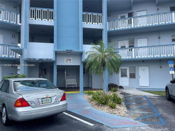 Sheridan Lakes, 2300 Park Ln #314, Hollywood, Florida 33021, image 1