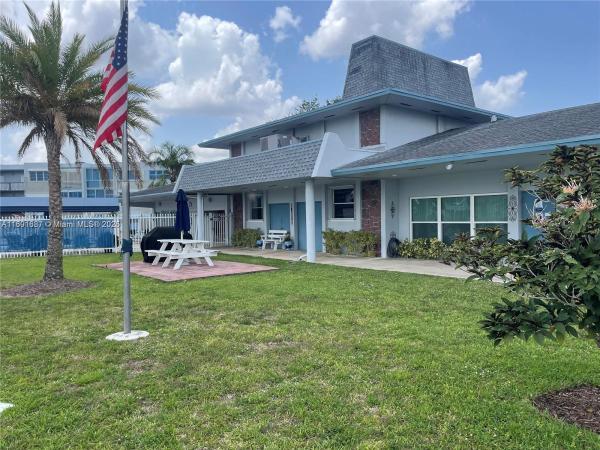 Sheridan Lakes, 2300 Park Ln #314, Hollywood, Florida 33021, image 2