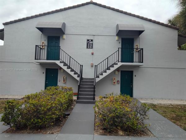 Villa Bellini, Hialeah, Florida 33015, image 1