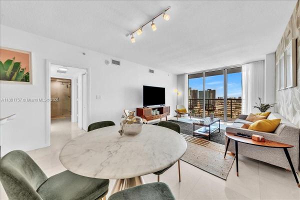 One Miami East, 335 S Biscayne Blvd #4000, Miami, Florida 33131, image 1