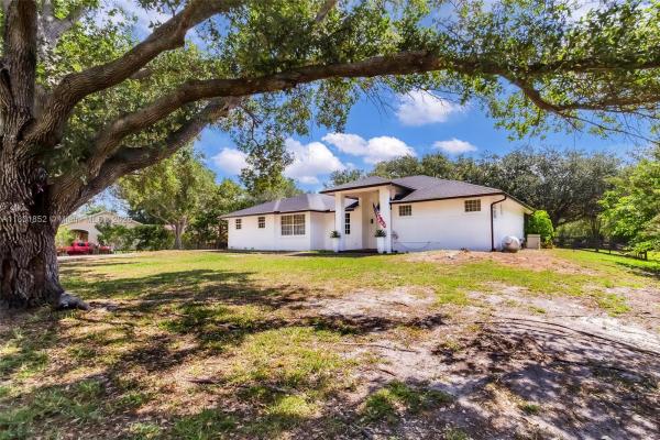 Green Glades South, 5530 SW 195th Ter, Southwest Ranches, Florida 33332, image 2