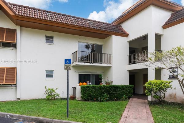 Kingston Square, 9354 SW 77th Ave #I5, Kendall, Florida 33156, image 1