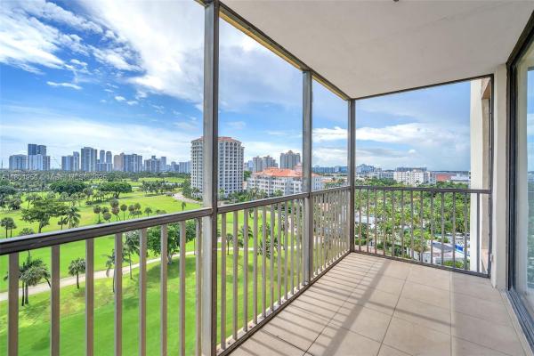 Coronado Tower 1, 20335 W Country Club Dr #1108, Aventura, Florida 33180, image 2