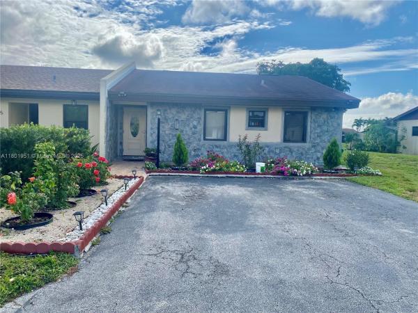 Bent Tree Center, 5017 SW 139th Pl, Kendale Lakes, Florida 33175, image 3