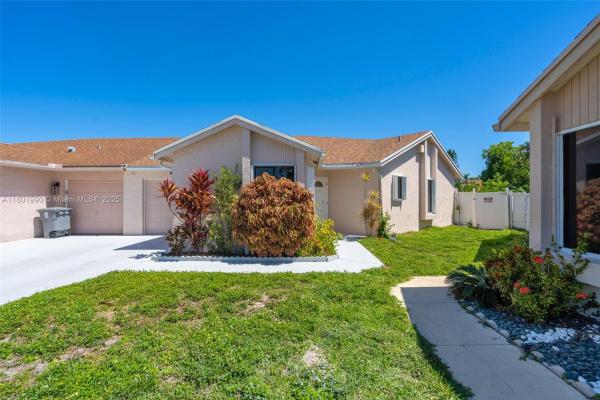 Rainberry Park, 21887 Rainberry Park Cir, Boca Raton, Florida 33428, image 3