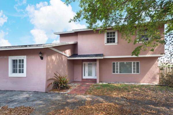 Davie, Florida 33024, image 1