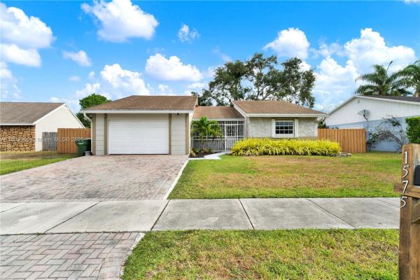 1575 N Goldeneye Ln, Homestead, Florida 33035, image 1