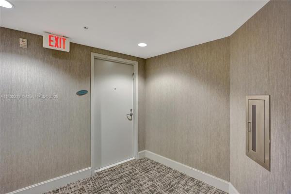 Trump Royale, 18201 Collins Ave #808, Sunny Isles Beach, Florida 33160, image 2