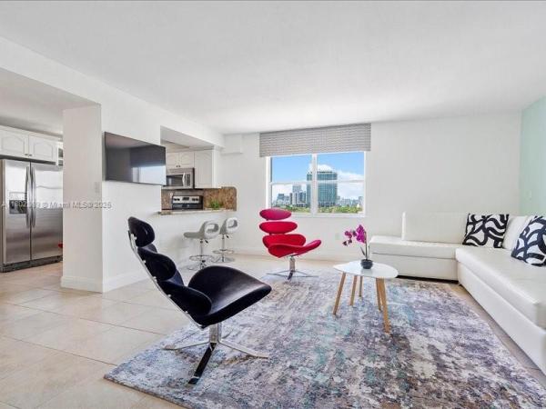 Carlyle Plaza, 7620 Carlyle Ave #702, Miami Beach, Florida 33141, image 1