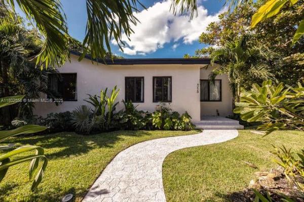 Griffins, 4228 NW 3rd Ave, Miami, Florida 33127, image 3