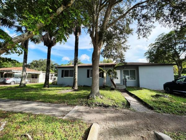 1000 NE 131st St, Miami, Florida 33161, image 1