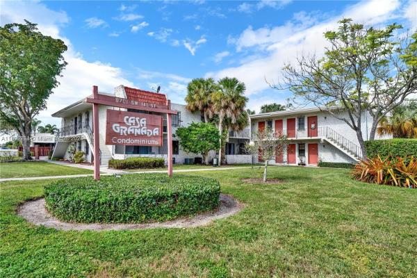 Casa Granada, 8701 SW 141 St #G8, Palmetto Bay, Florida 33176, image 1