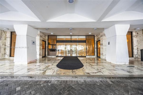 Seacoast 5700, 5700 Collins Ave #7G, Miami Beach, Florida 33140, image 2