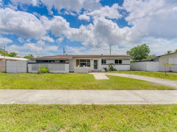 Pine Tree Manor, 19931 Gulfstream Rd, Cutler Bay, Florida 33157, image 1