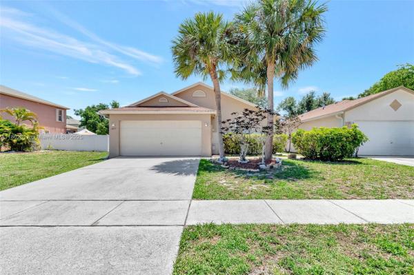 Wyndham Park At Victoria Woods, 6077 Azalea Cir, West Palm Beach, Florida 33415, image 1