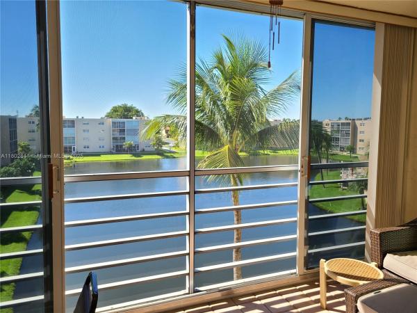 Meadowbrook Lakes, 424 SE 10th St #405, Dania Beach, Florida 33004, image 1