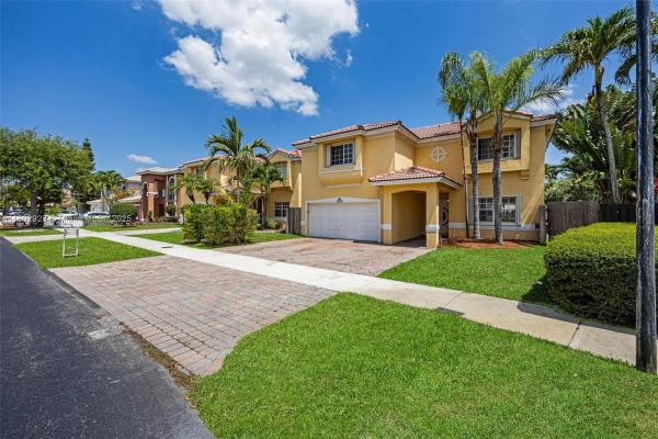 The Mansions, 16421 SW 103rd Ter, The Hammocks, Florida 33196, image 3