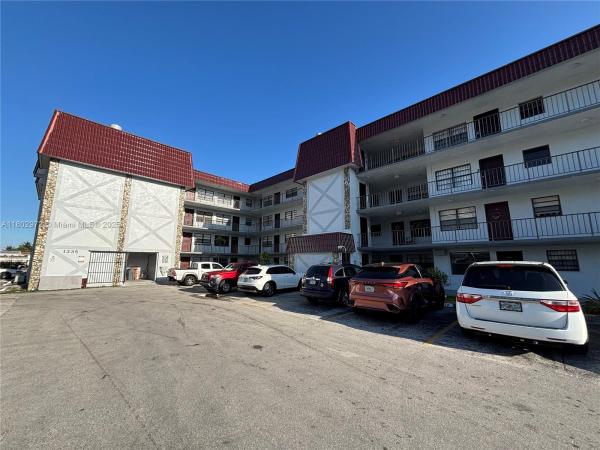 Kings Cove, 1335 W 68 St #309, Hialeah, Florida 33014, image 1