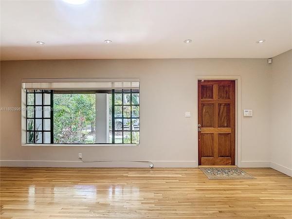 Crystal Heights, 2810 Crystal Ct, Miami, Florida 33133, image 3