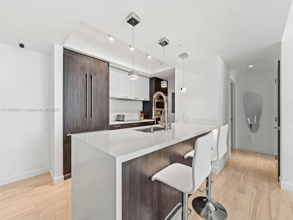 500 Brickell East, 500 Brickell Ave #2203, Miami, Florida 33131, image 1