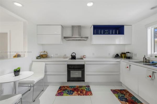 One Harbour Way, 1 Harbour Way #305, Bal Harbour, Florida 33154, image 3