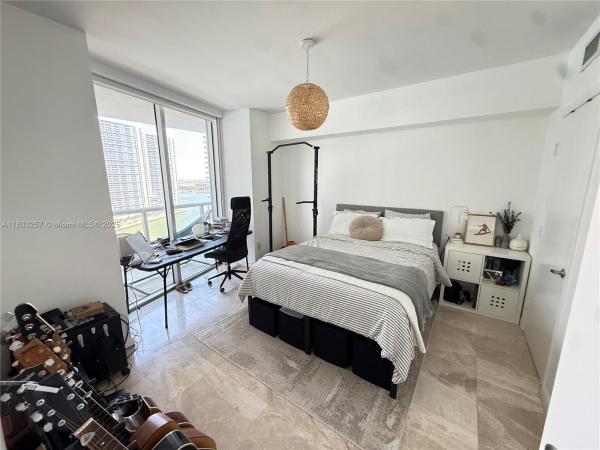 Miami, Florida 33131, image 1