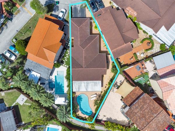 Tamiami Lakes, 13338 SW 8th Ln, Tamiami, Florida 33184, image 2
