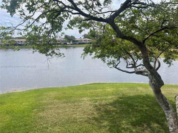 1124 NW 106th Ter #202, Pembroke Pines, Florida 33026, image 1