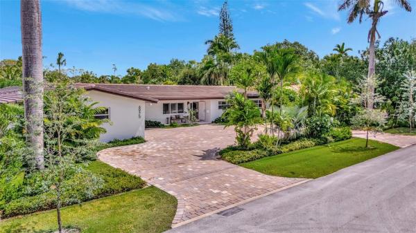 Kendall Gardens, 6975 SW 107th St, Pinecrest, Florida 33156, image 1