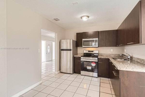 Oriole Estates, 3226 NW 41st St, Lauderdale Lakes, Florida 33309, image 2