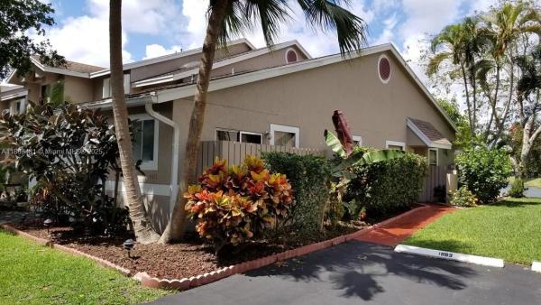 Discovery Pointe, 1993 E Discovery Cir E, Deerfield Beach, Florida 33442, image 1