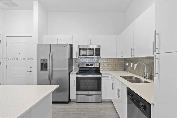 Circ Residences At Hollywood Circle, 1776 Polk St #803, Hollywood, Florida 33020, image 1
