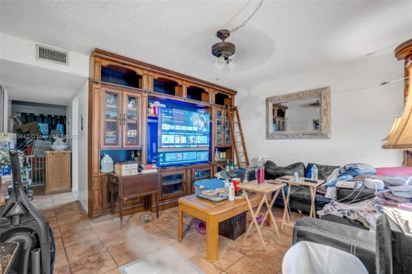 Apple Creek, 7329 W Sunrise Blvd, Plantation, Florida 33313, image 3