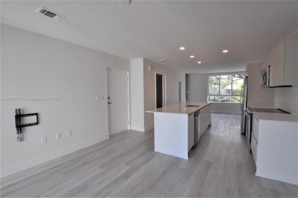 2505 NE 193rd St #4205, Unincorporated Dade County, Florida 33180, image 1